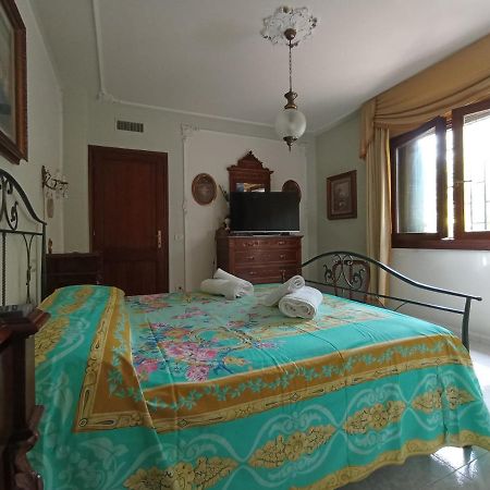 Domus Garden Bed and Breakfast Olbia Eksteriør billede